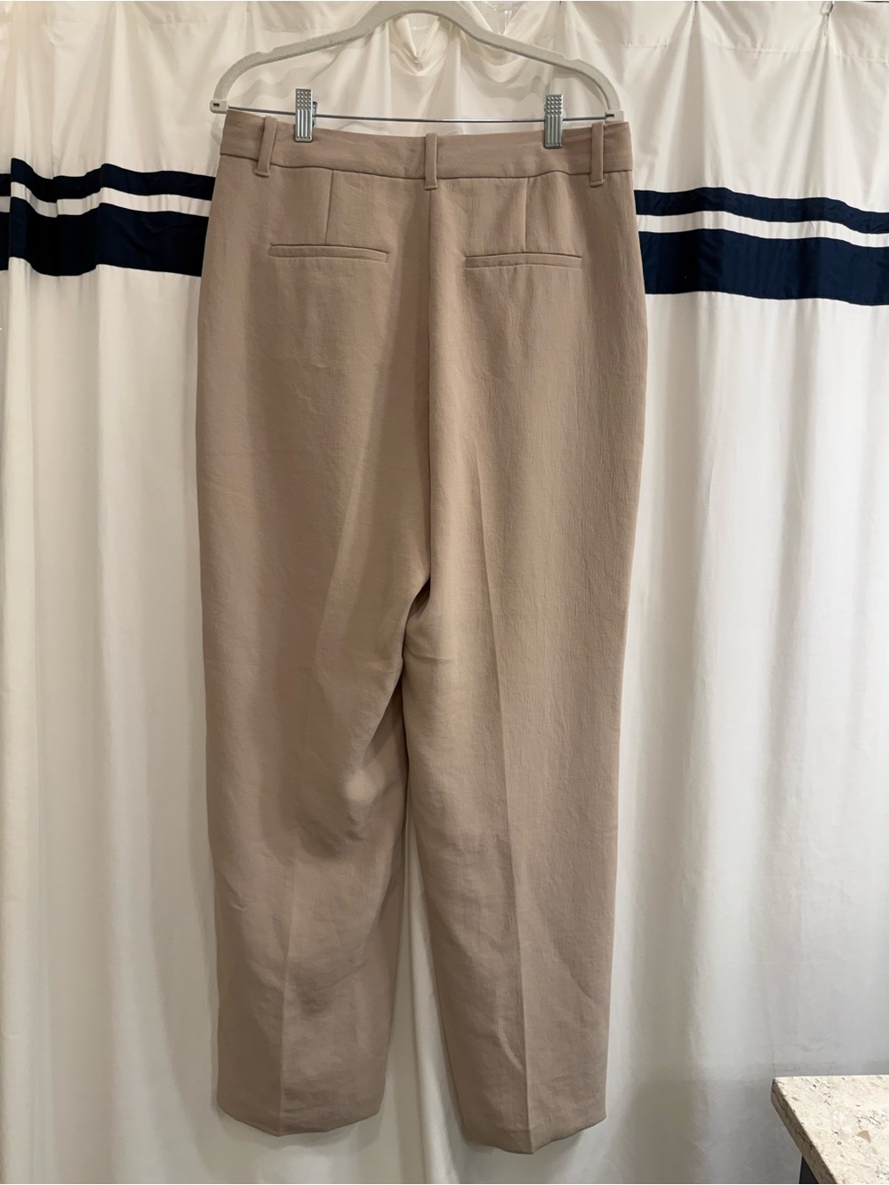 Aritzia The Effortless Pant Curve-Fit Crepette Nomad Taupe Size 12 - Picture 4 of 5
